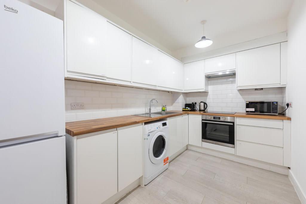 Victorian Beauty With Private Toilet And Shower Near Tube Station London Kültér fotó